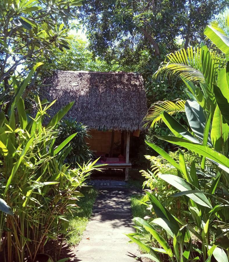 Mango Moon Hotel Pemuteran Exterior foto